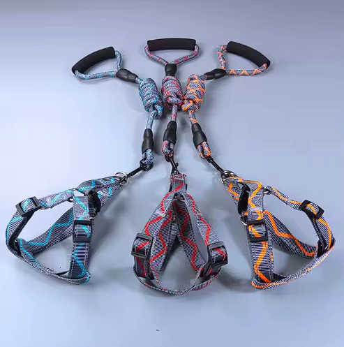 Pechera Ploma de Perlón Resistente para Perros